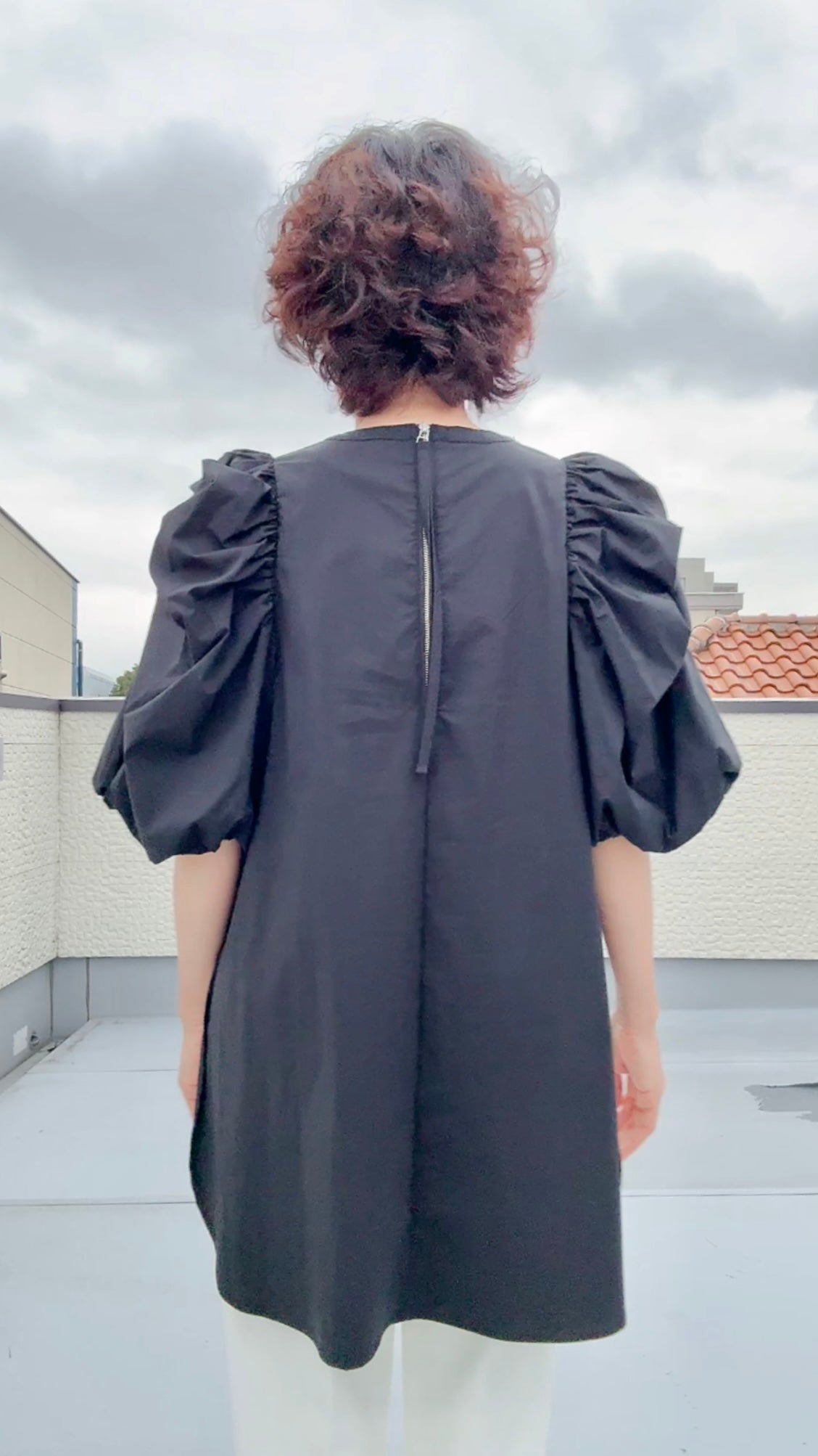 タック袖 バックジッププルオーバー 063-4306