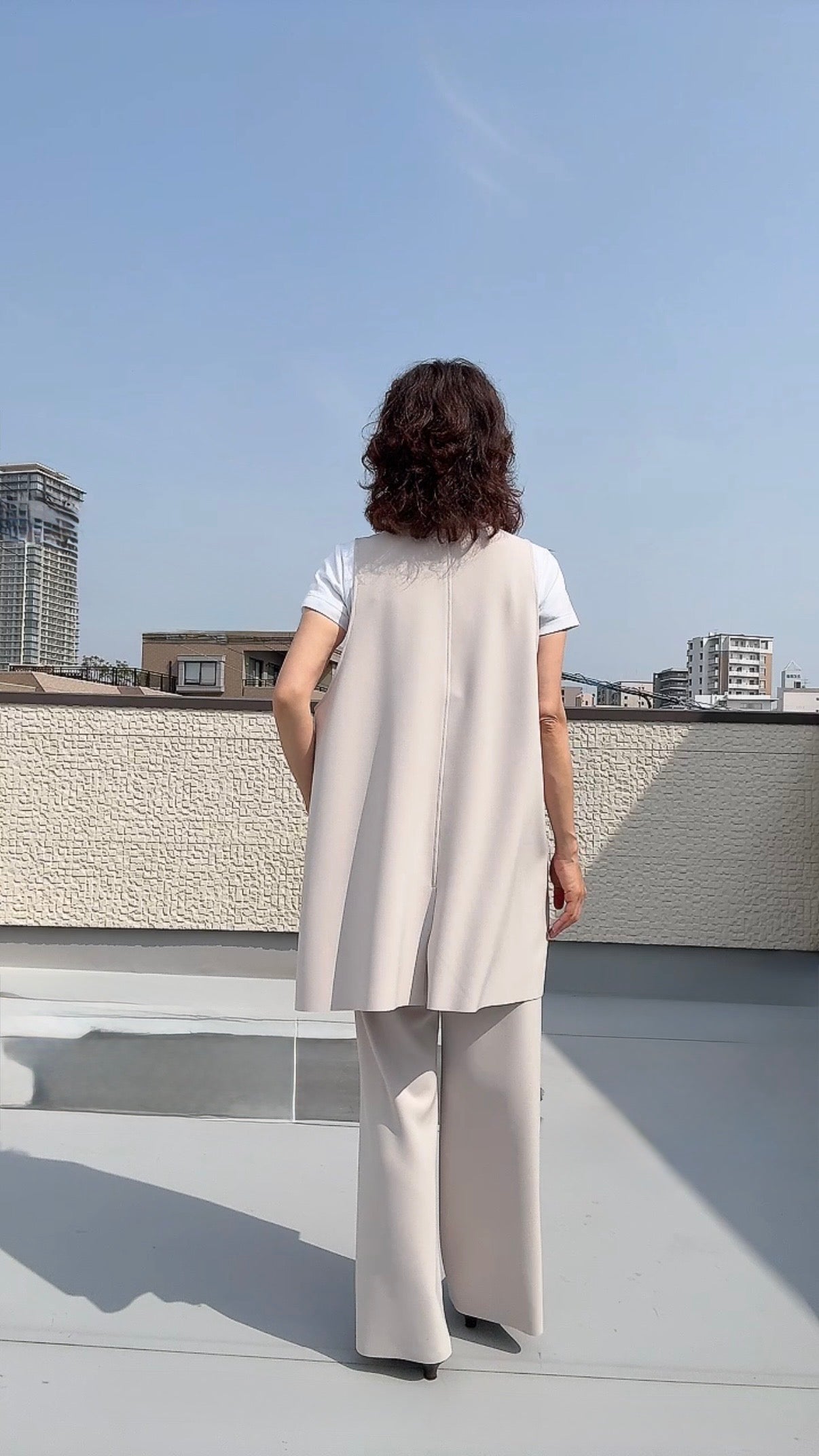 断ち切りダンボールニット ミドルジレ 065-3370