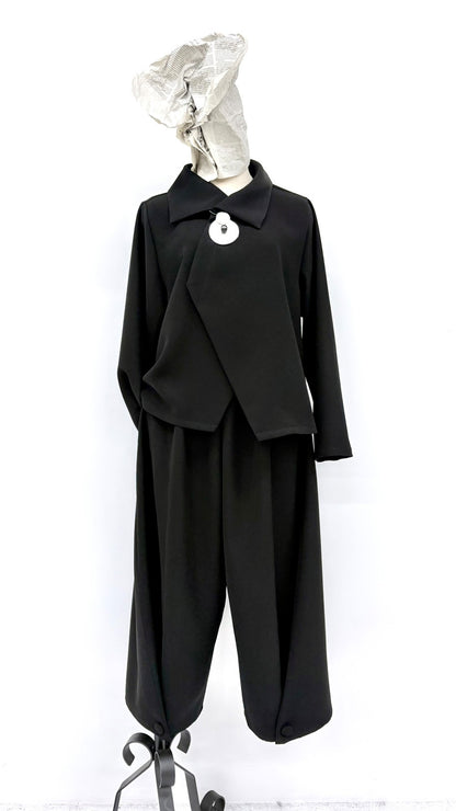 【10月予約商品】クロスジョーゼットタックボタンデザインドレープパンツ ブラックフォーマル 日本製（057-5188）