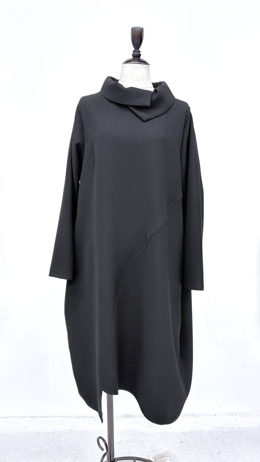 【WEB展 2027年1月予約商品】クロスジョーゼット アシメ衿ワンピース フォーマル 日本製（057-5241）