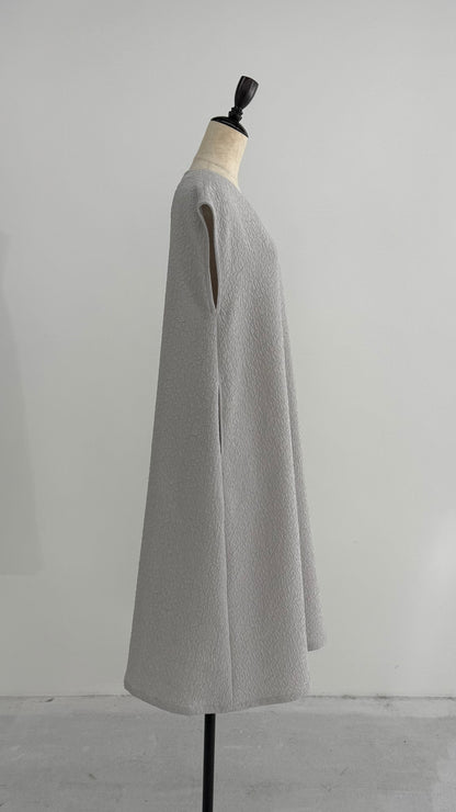 凹凸素材 ジャガード フレンチスリーブAラインワンピース 日本製(057-4982)