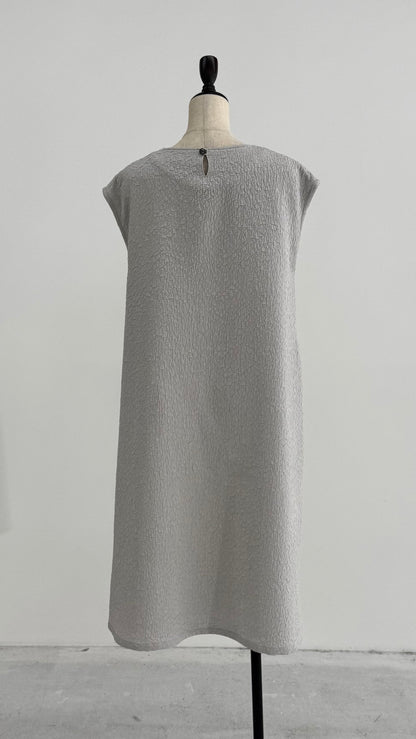 凹凸素材 ジャガード フレンチスリーブAラインワンピース 日本製(057-4982)