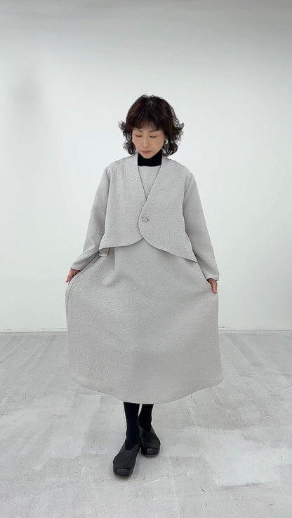 凹凸素材 ジャガード フレンチスリーブAラインワンピース 日本製(057-4982)