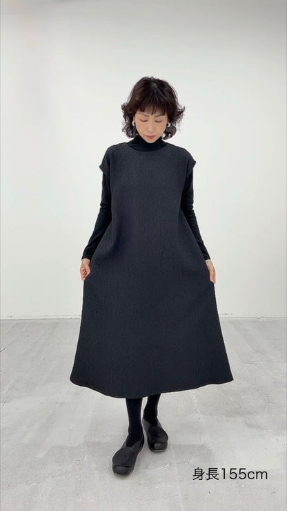 凹凸素材 ジャガード フレンチスリーブAラインワンピース 日本製(057-4982)